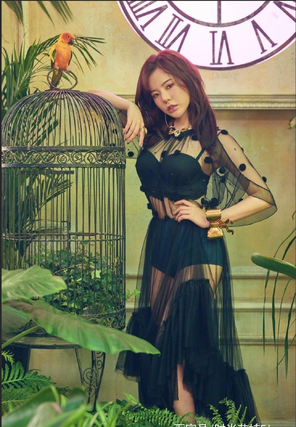 少女时代sunny旅行私服 身高155的她这样穿竟然这么美 比肩允儿 粉紫色