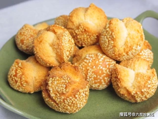 做法|3块钱面粉，2个鸡蛋，做出童年的小零食！开口笑麻团的3步做法