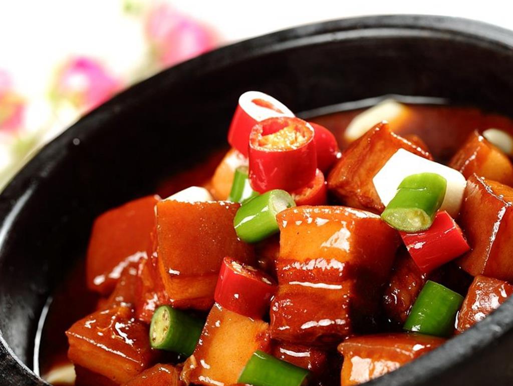 做红烧肉放多少老抽 43b84a4b0ae149188341d422a4411c58.jpeg