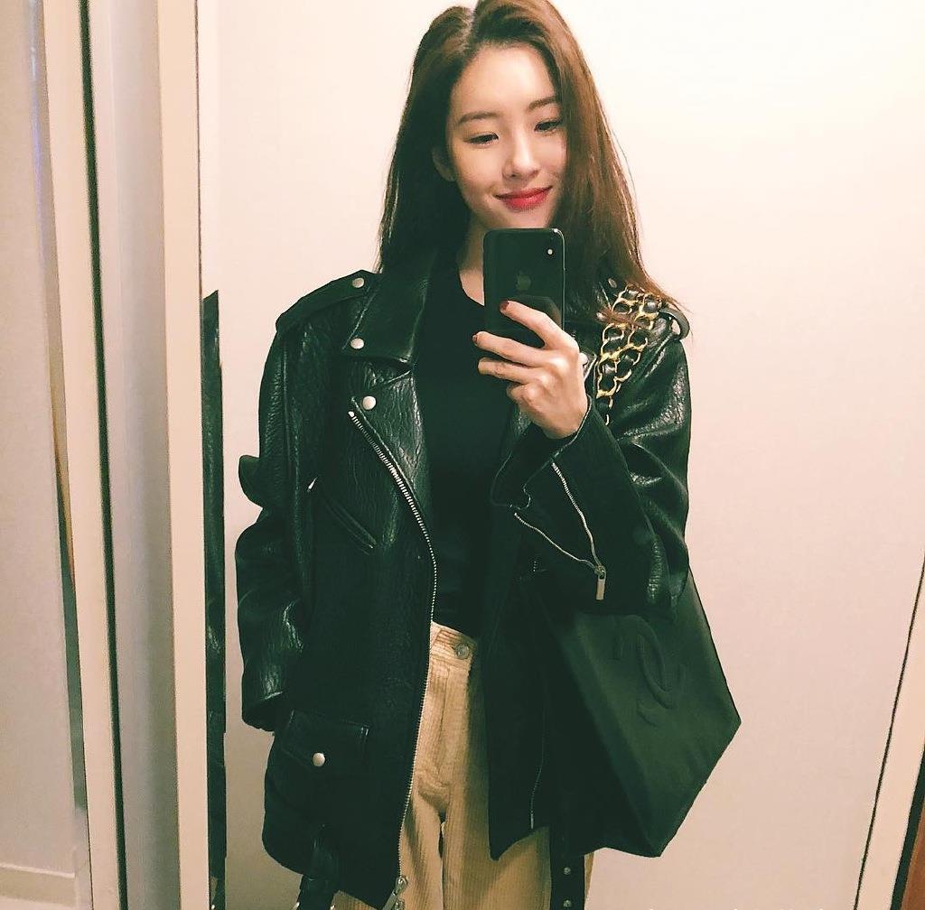 自拍|李宣美私服就是能撩，不仅会穿还会自拍，妥妥韩国最会穿的女艺人