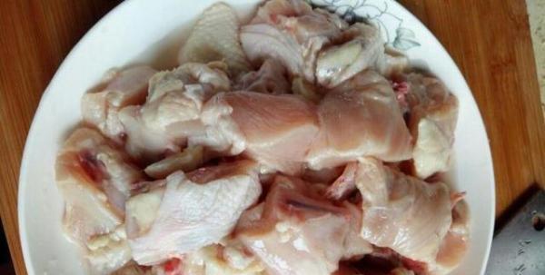 鸡块怎么焯水最好 813046a1ddfc4157889f8fe6fe98d9cb.jpeg