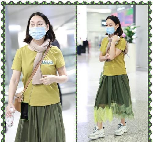 服装|惠英红穿国产短袖出门,低调搭配更高级,怪不得路人缘这么好