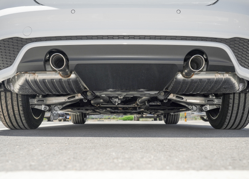 捷豹xel下探至23万出头,2.0t 8at,操控不输3系,为何无人问津_搜狐汽车