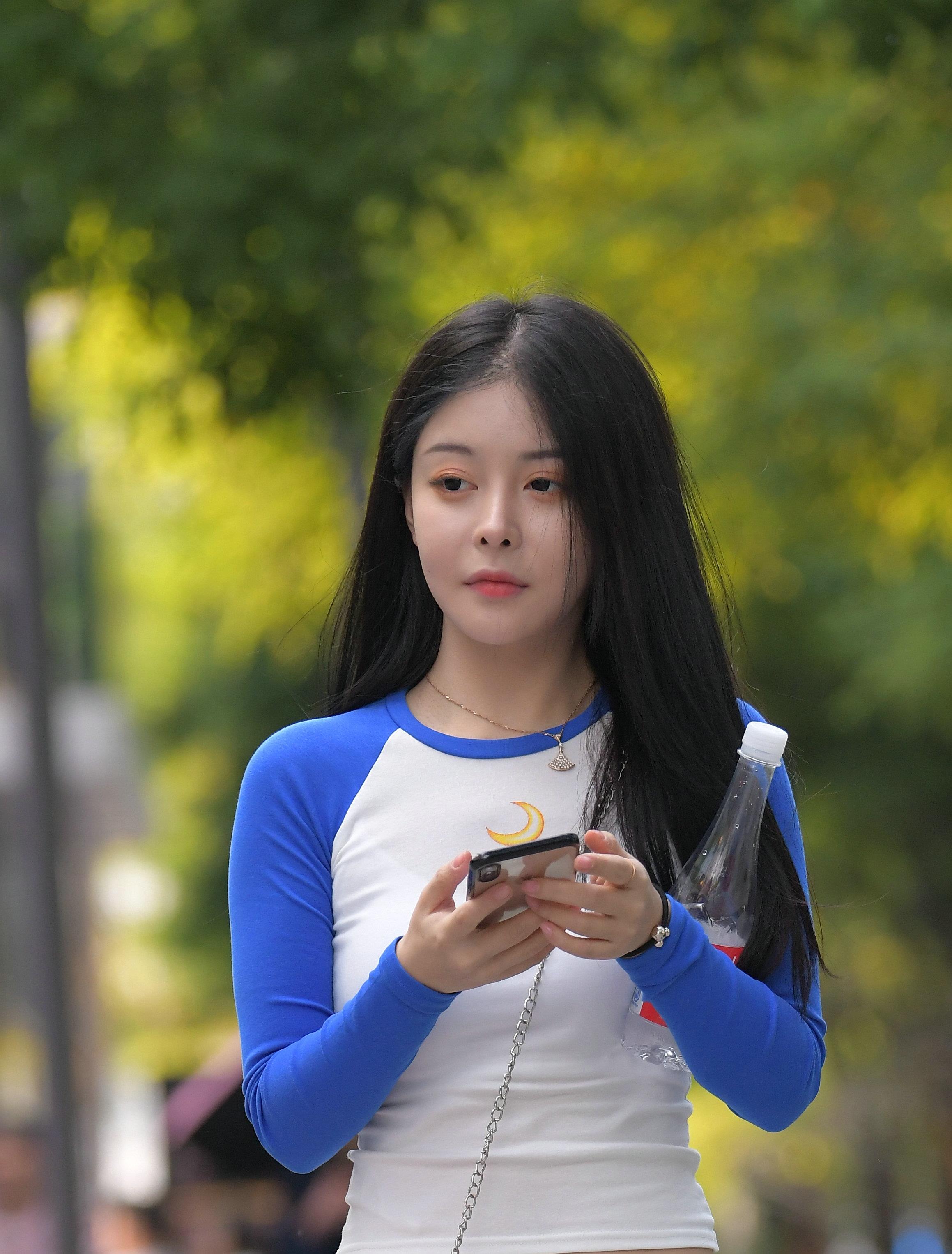 设计|女生的夏季短裤穿搭,配上个性上衣,清凉时尚又潮流