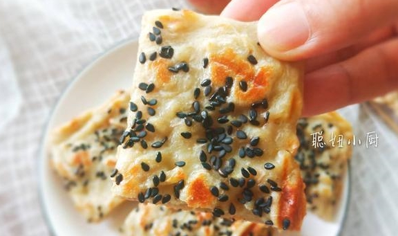 营养素|家里有苹果和鸡蛋，试试这样做成饼，不用发愁孩子不吃早餐了