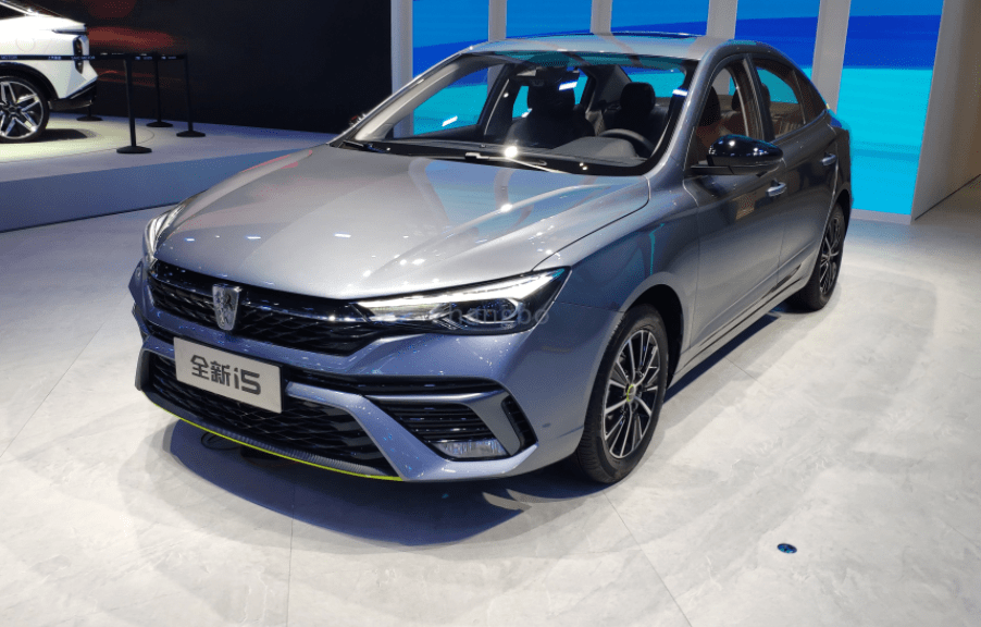 荣威i5起售价6.79万,颜值高,空间大,适合工薪阶层