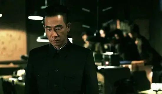 内地|?过气港星组团上演“情怀杀”，被网友嘲来内地捞金，只能靠卖情怀