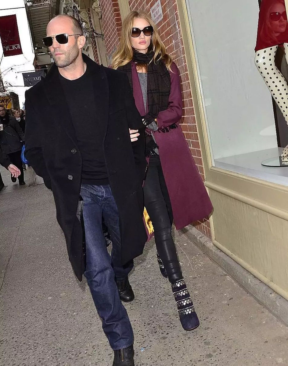 大嫂|恭喜！54岁杰森·斯坦森再当爹，超模未婚妻怀二胎身材依旧超靓