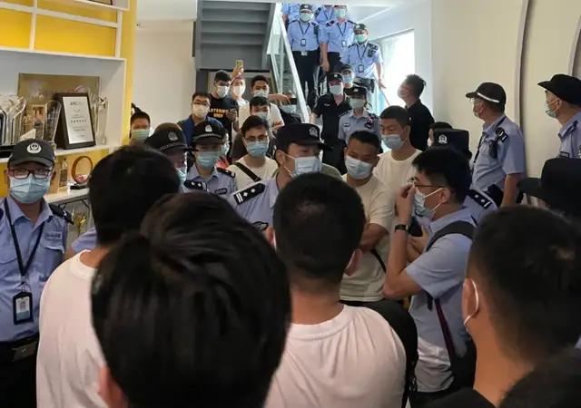 贝店欠下2.7亿被堵门追债 忽悠5000万人的赚钱“骗局”(图2)