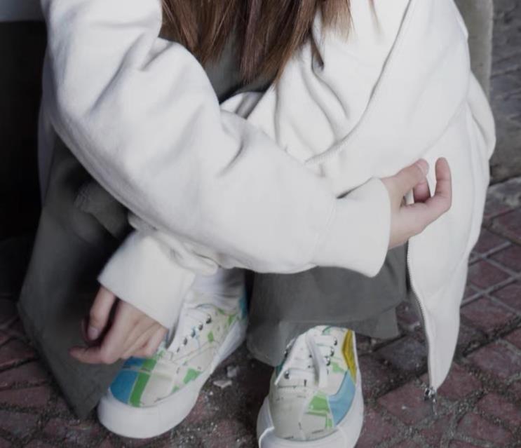 国货|穿国货潮鞋的女生，真的很Low吗？