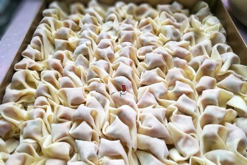 加入适量|要吃馄饨自己在家做,任性简单又营养丰富,快快学起来