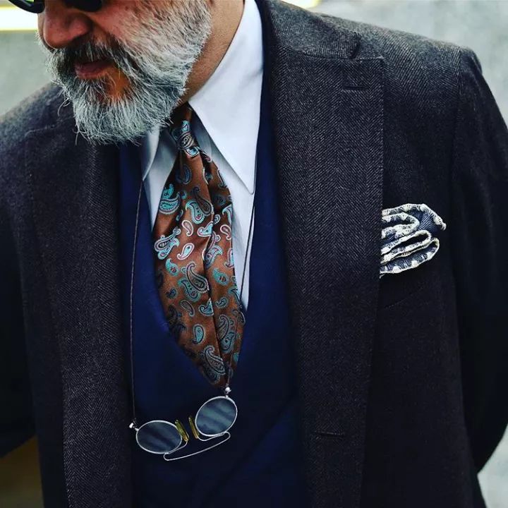 重型身材也能耍帅穿好西装秒变男神