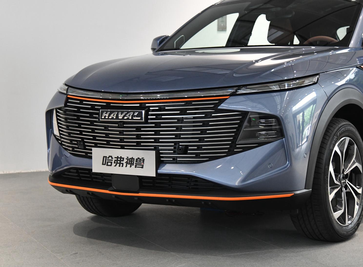 哈弗造出新旗舰轴距2米8燃油混动任选竞争长安cs75plus