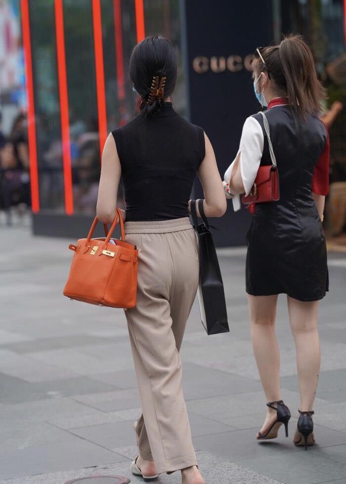 亮点|时尚服装派上了大用场，秀颜值又秀身材，舒适又迷人