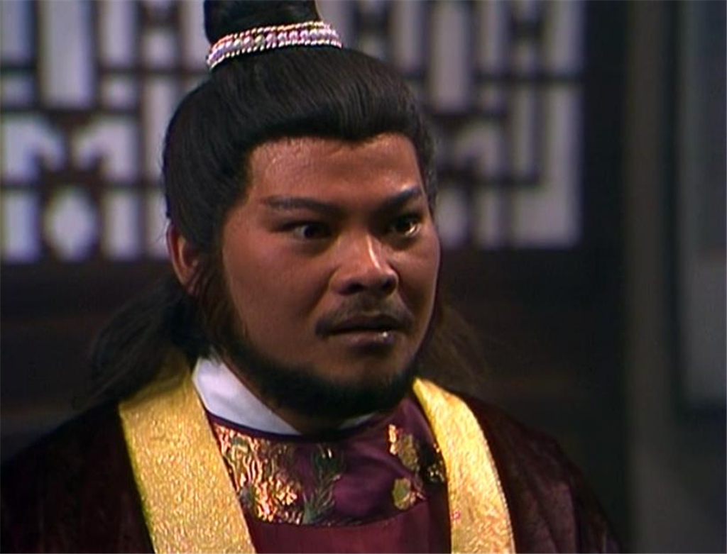 美貌|天龙八部：6版甘宝宝各有各的美，6版钟万仇新版最接近原著