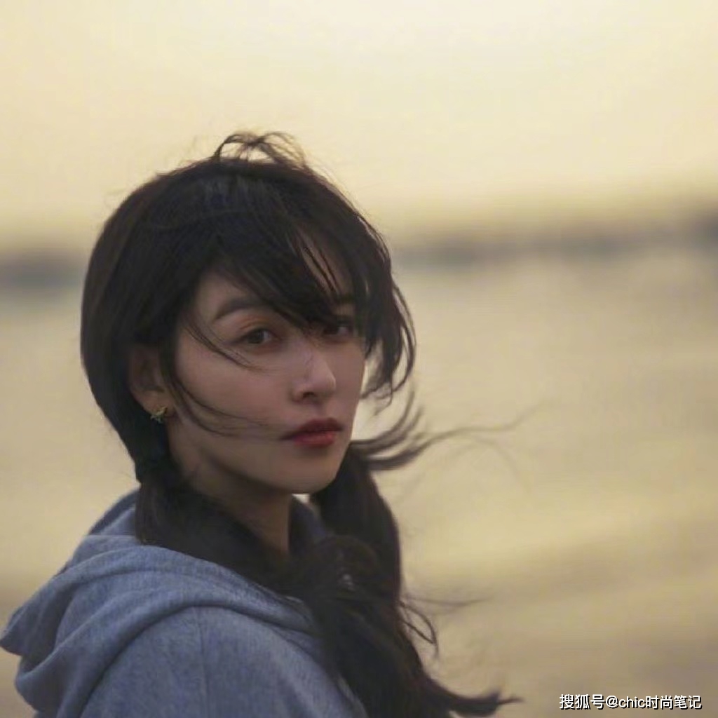 藏蓝色|绿衬衫配马甲，就这样？能让阚清子逆风翻盘？