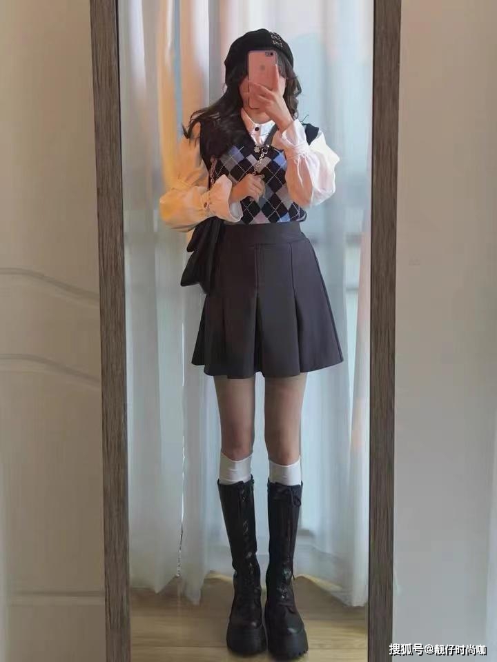 黑色|初秋穿衣显高级,少不了格子单品,减龄又百搭,还不抓紧学起来!
