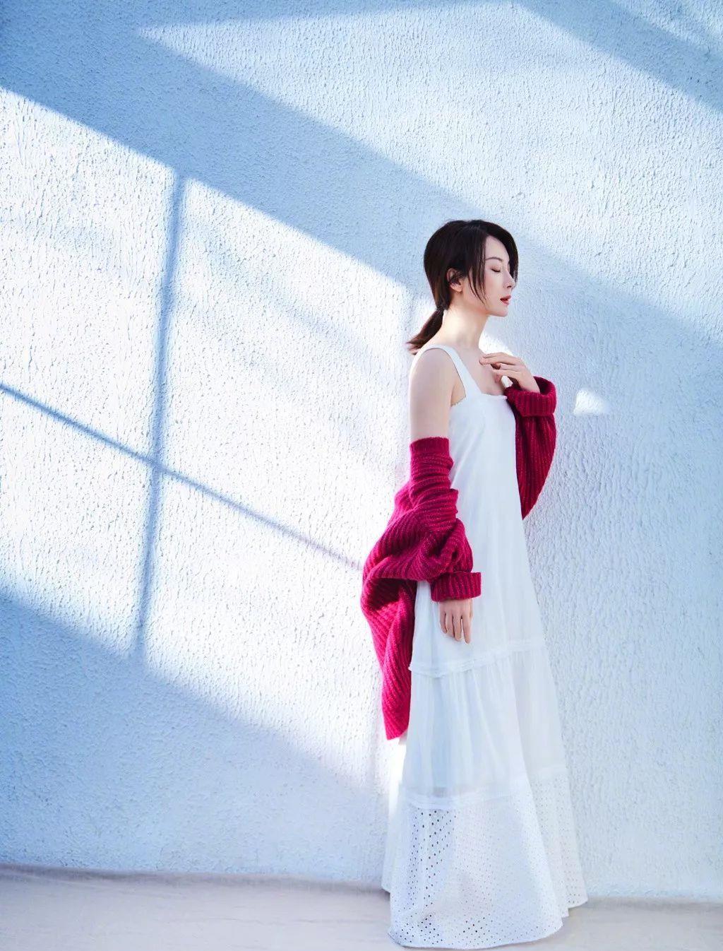 身材|陈数的“骨感”身材真美，吊带搭配西装裤，网友：美得让人心动！
