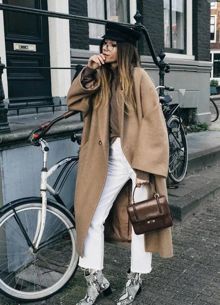 黑色|三木又把“驼色大衣”带火了,这样来搭,时髦保暖又显贵,真美