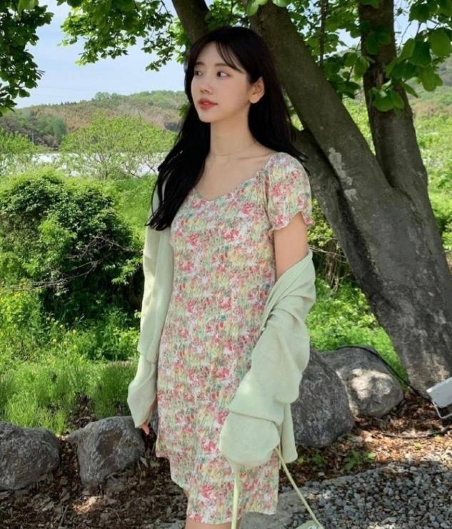 颜色|夏天衣服不用多，有这“2裤2裙2上衣”就够了，简约时尚又大方