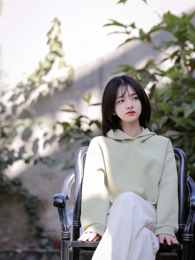 设计|早秋想要穿出甜美少女风，这几件外套一定少不了！想不时髦都难