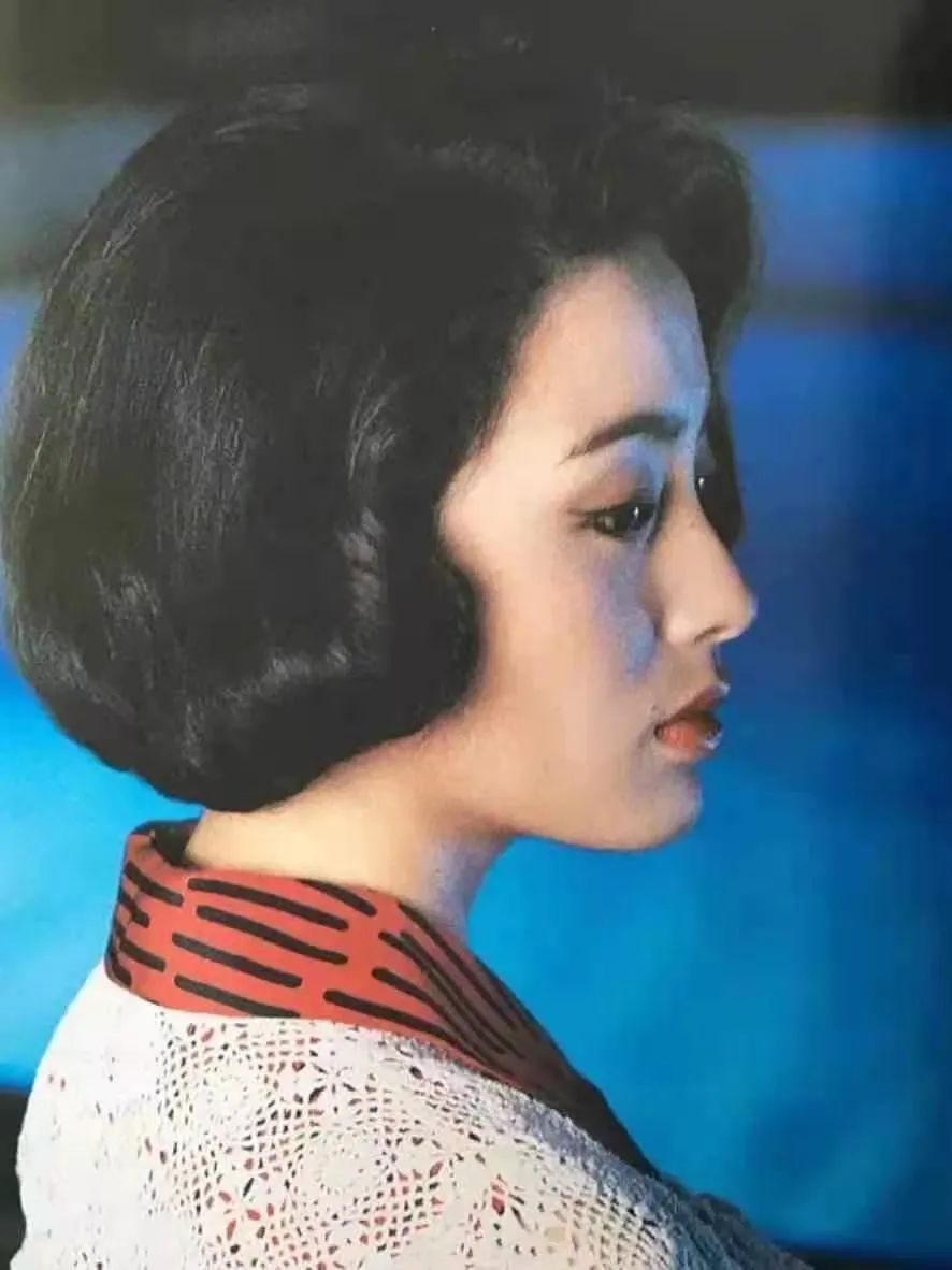 原创53岁张敏近照曝光最美赵敏28年后再回眸时早已物是人非