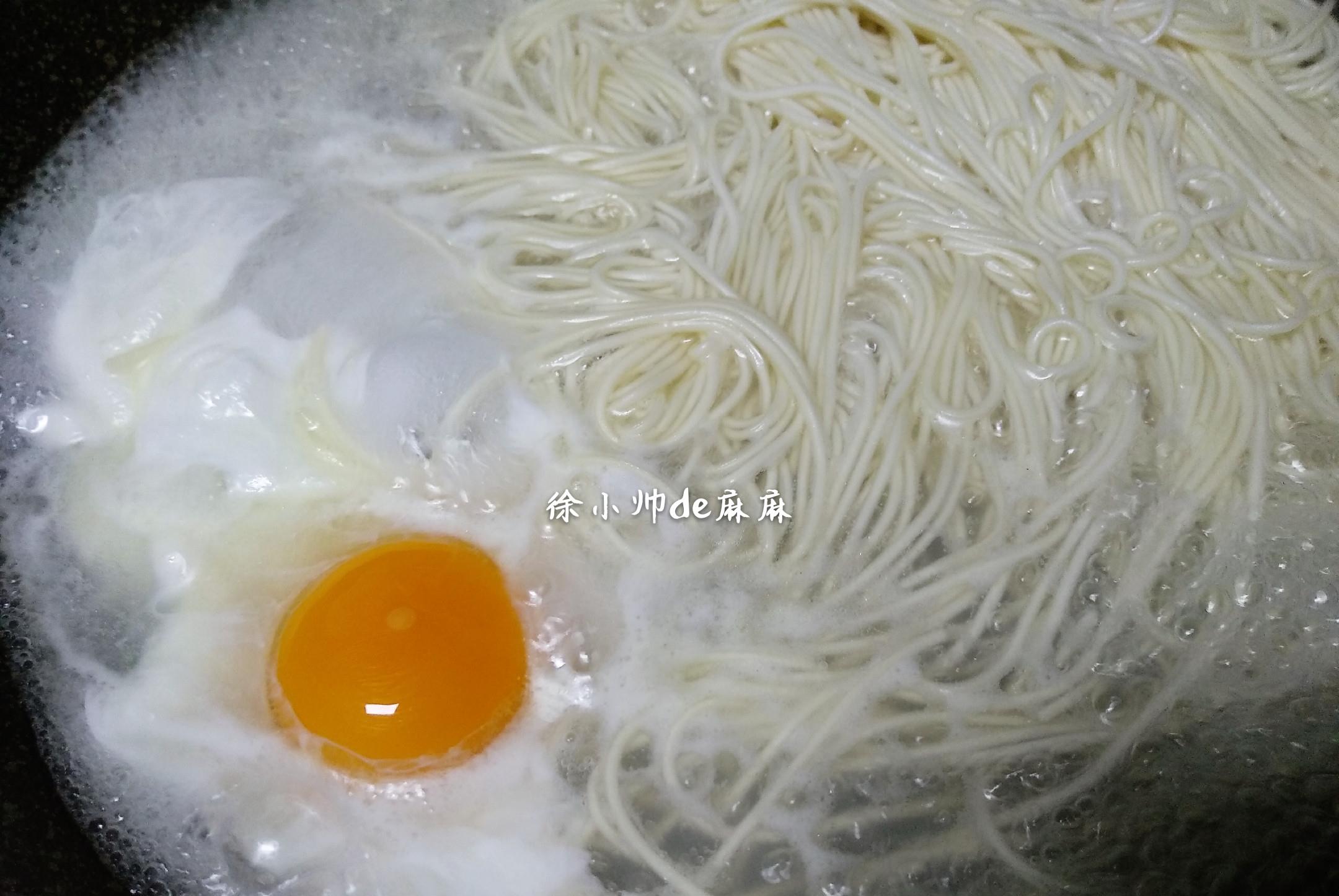 面的|快手早餐葱油面，十分钟都不要，给早上匆忙上班的自己来一碗吧！