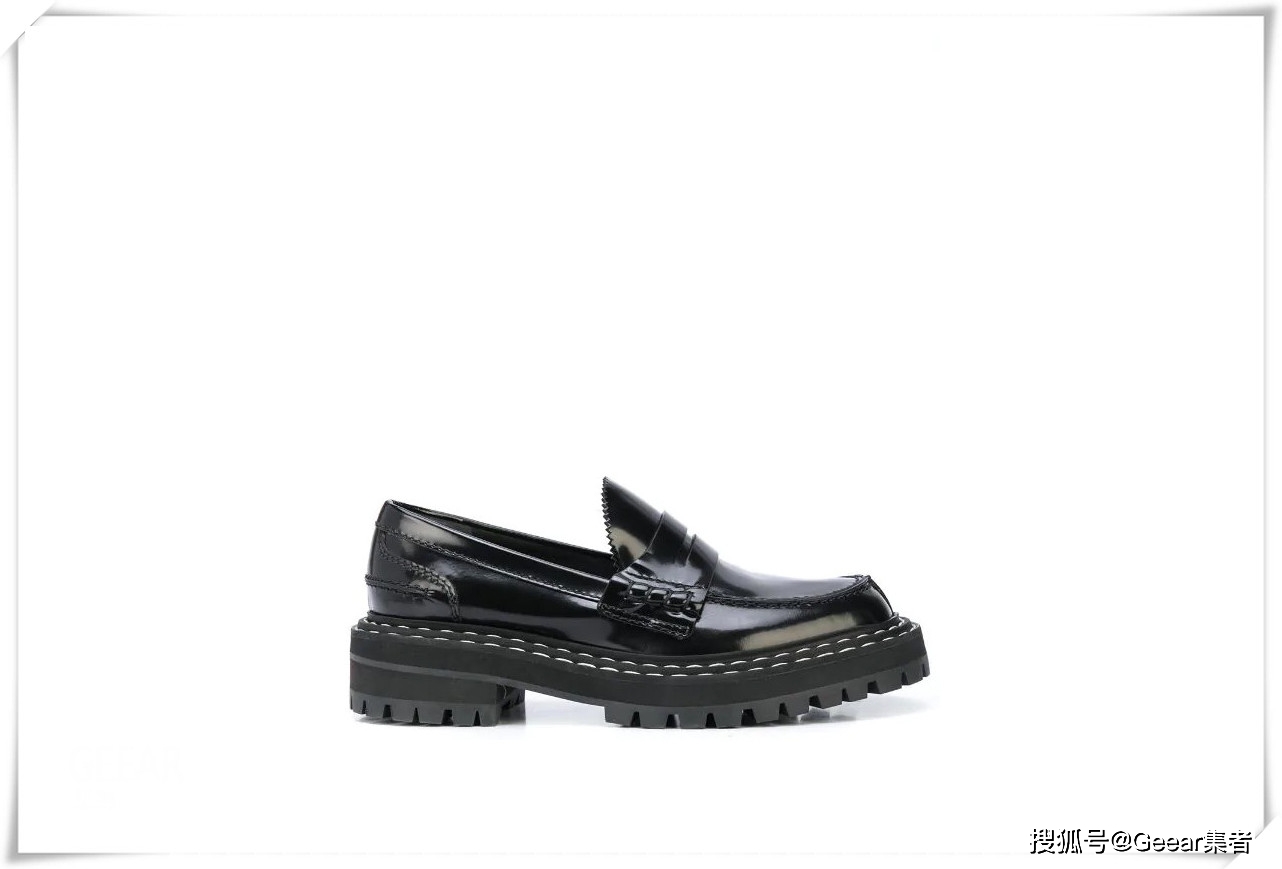 Loafers|趁秋冬季来临前，赶快入手这经典百搭鞋款就准没错！