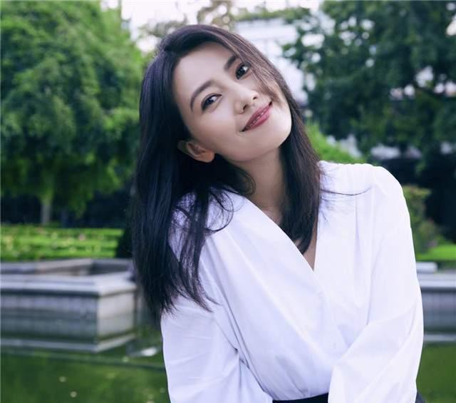 头发|长相一般的女生，5个小技巧帮你提升气质，营造焦点