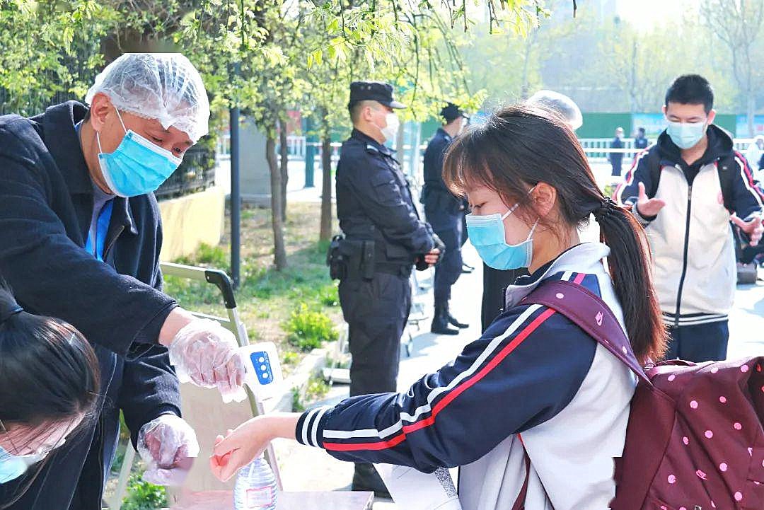 全市|各地教育局开学通知：早的明天就到校上课，晚的还没确定日期