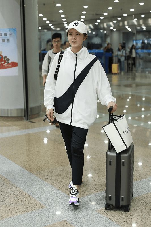 什么是基础色衣服 11da569102c643a4b46b7ac7c37181e1.jpeg