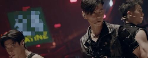 湾区|哥哥一公造型对比：李承铉丢掉帅气显俏皮，赵文卓“不正经”，大湾区队太随意