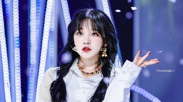 曲线|“渣女风”过气了！今年流行鞠婧祎的“纯欲风”，高级又迷人