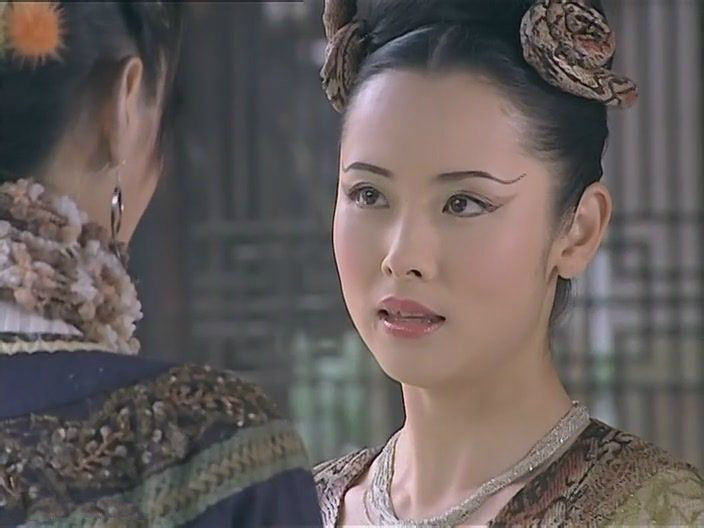 聂小倩|以动物昆虫为发饰的古装女子，你最喜欢哪一位的发饰呢？