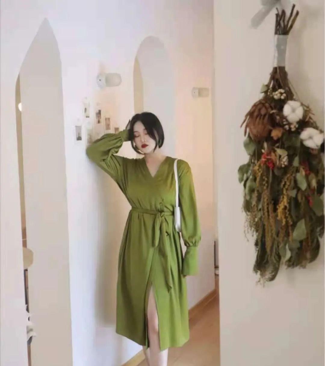 牛油果|牛油果绿连衣裙配什么鞋子好看