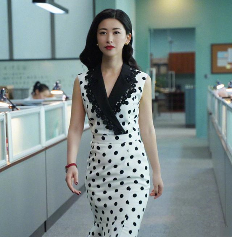 饰品|朱珠还在孕期，新剧《乔家的儿女》又上线，穿年代装原来也这么美