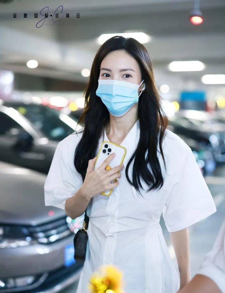 宫廷中|下周穿什么｜一起穿X型裙才是好姐妹！