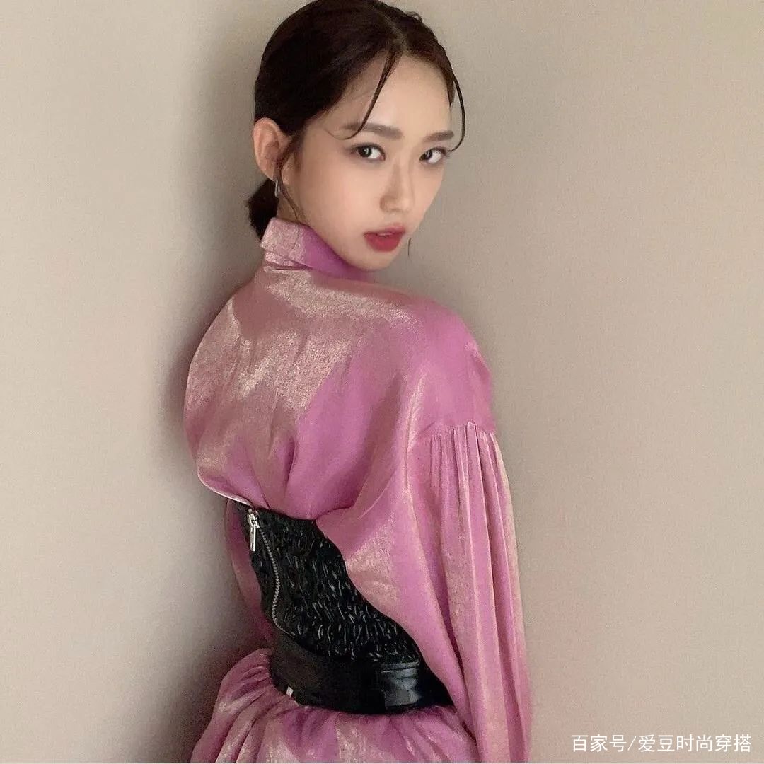 整体|适合亚洲女孩的韩式穿搭，早秋这么穿，洋气又时髦