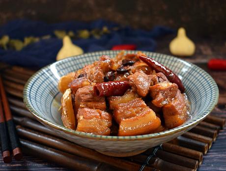 方法|做红烧肉,先放油是不对的,教你1招技巧,红烧肉肥而不腻入口化