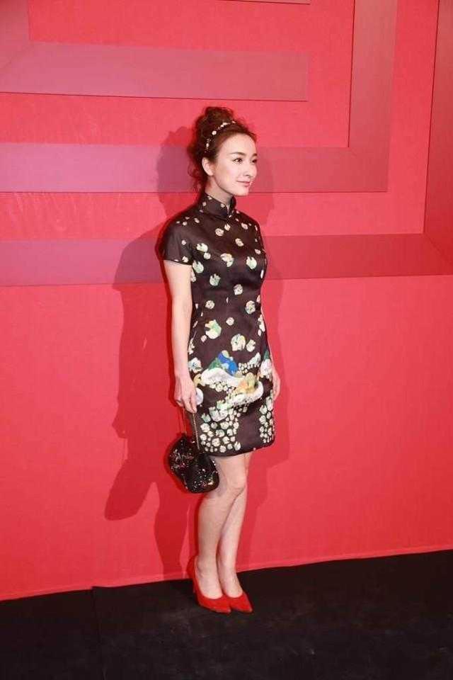 女孩子|吴昕的品味一发不可收拾，穿黑色旗袍高雅精致，古典温婉太有气质