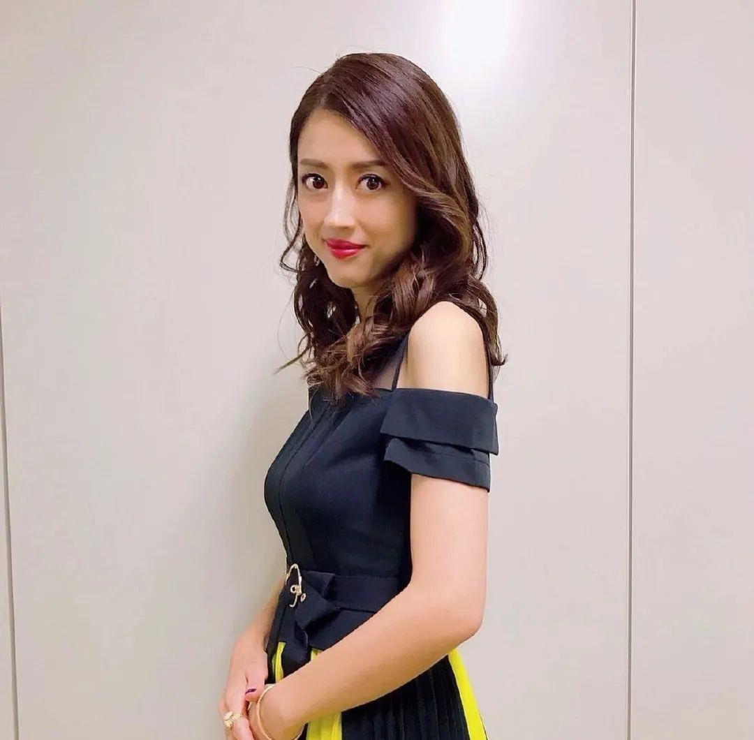 脸部|比起发胖，发腮才是女生的“集体恐惧”！
