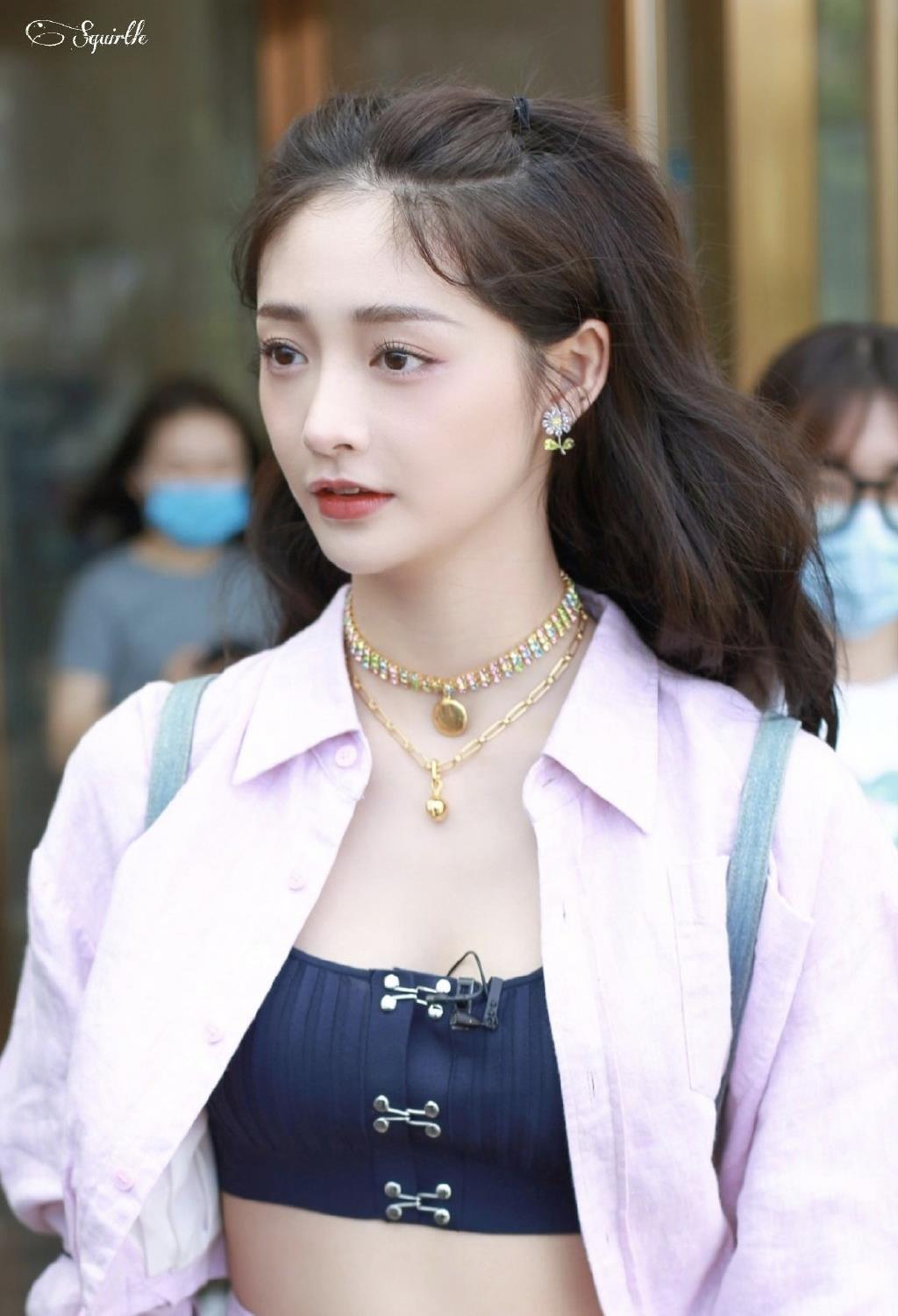 配饰|“双金姑娘”杨倩彻底火了！冠军变带货王，同款发饰美甲都好抢手