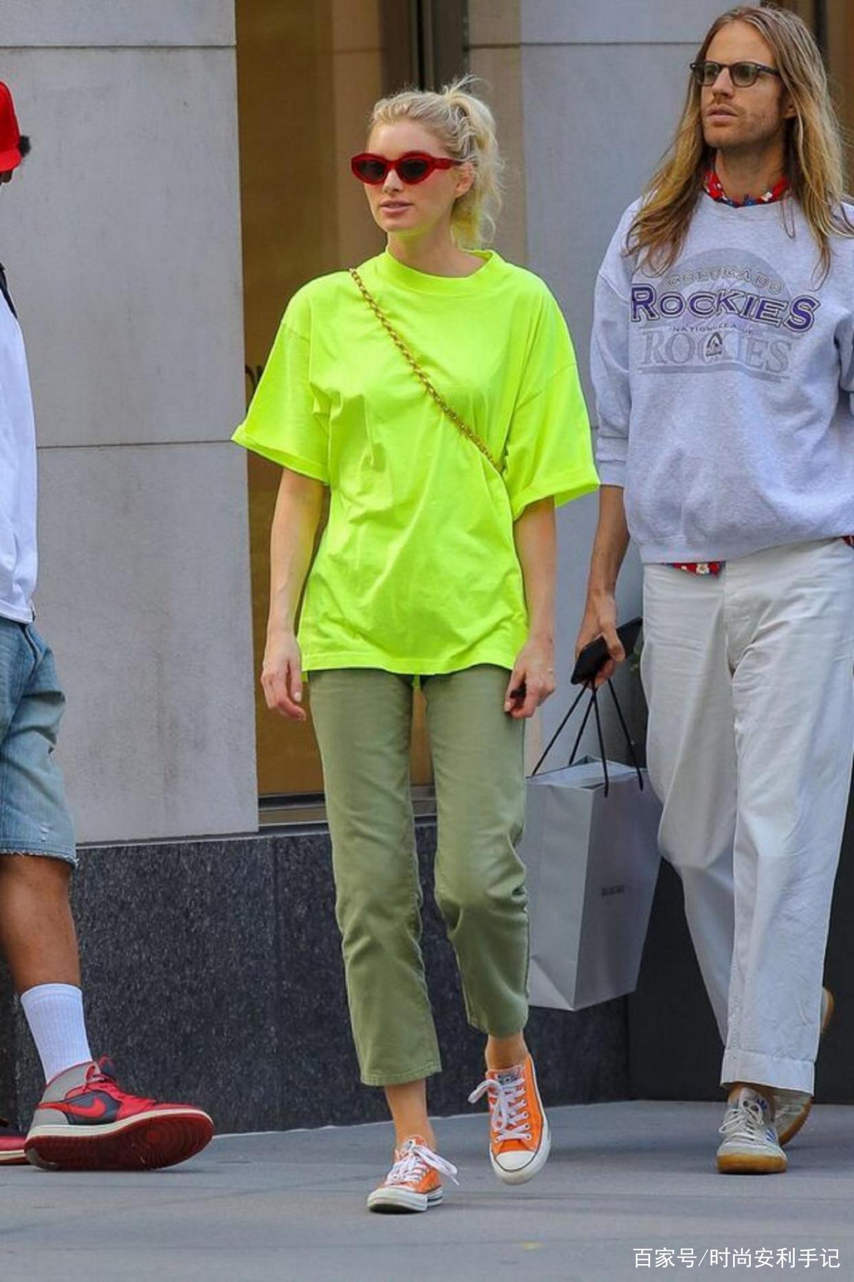 颜色|真正“高级”的女人，春夏从来不会碰这4种“衣服”，土气又廉价