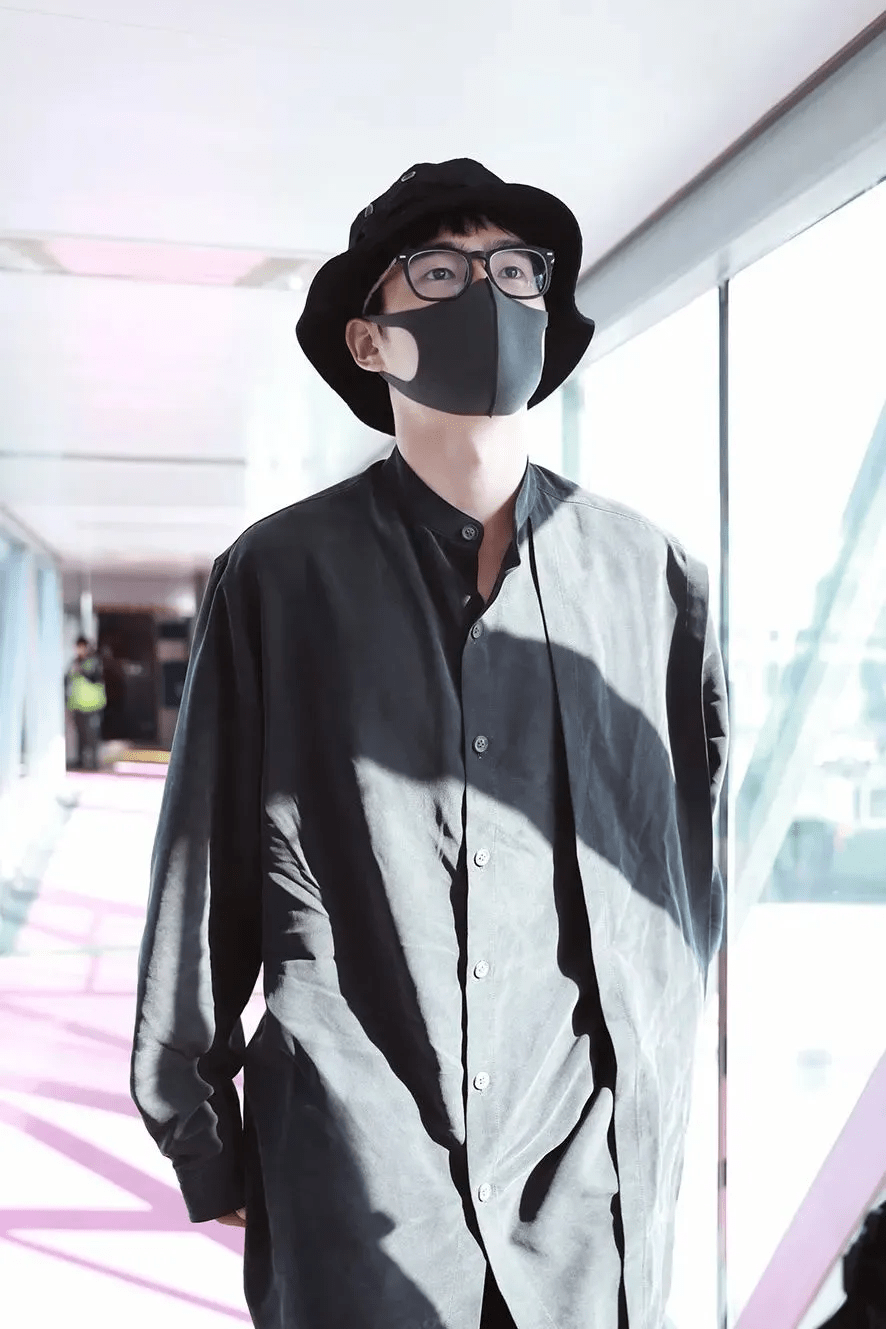 扣子|内娱男徳穿衣指南