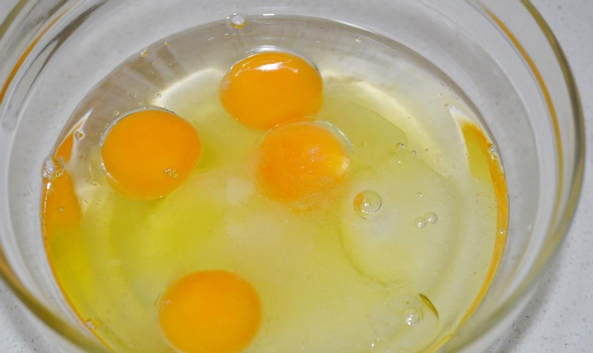 小孩子|教你用平底锅做蛋卷,酥脆可口,在家就能轻松做