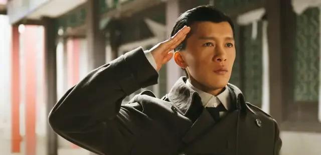 张颂文|同期第一，《人民日报》两次点赞，这部电影凭什么这么火？