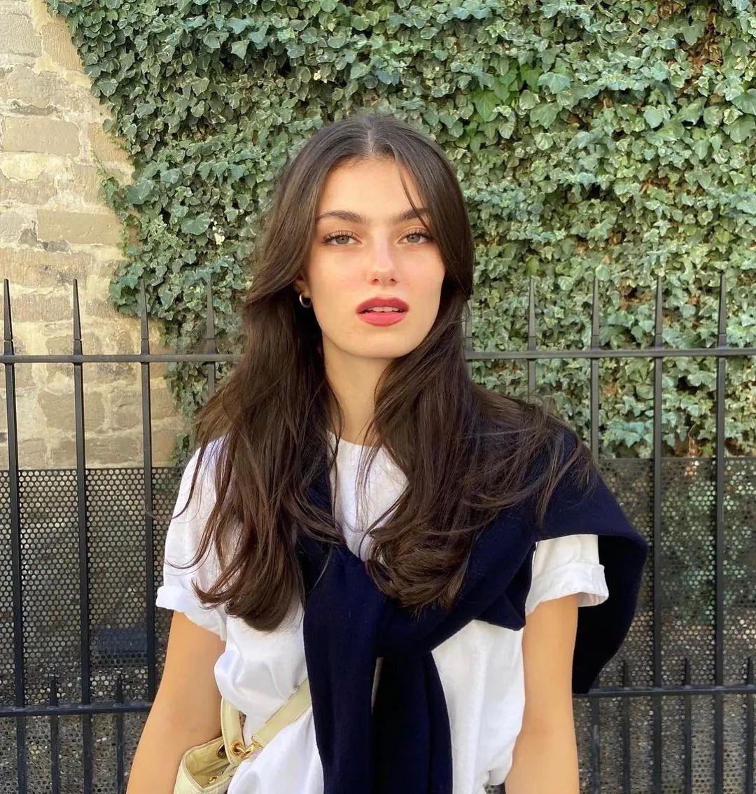 美人|美过Jennie，就这一张伪素颜、大方脸竟是“法国偷心贼”？