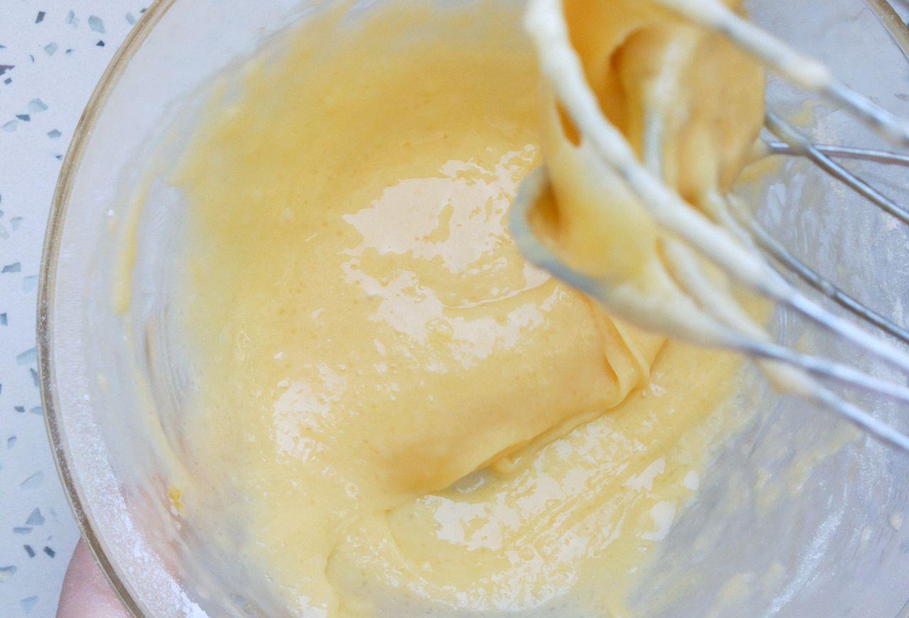 加入适量|月牙饼的制作方法，味道香甜，制作简单