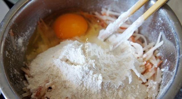 蔬菜|这小饼饭菜一锅出，比包子简单，比油条好吃，做少了根本不够吃