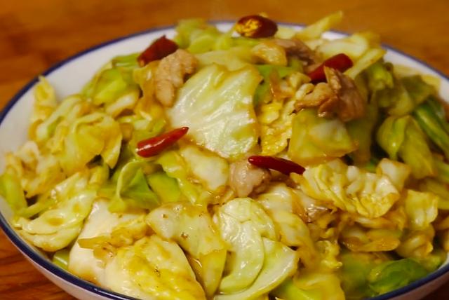 才对|炒包菜，很多人第一步就做错了，难怪不好吃，大厨：这样做才对